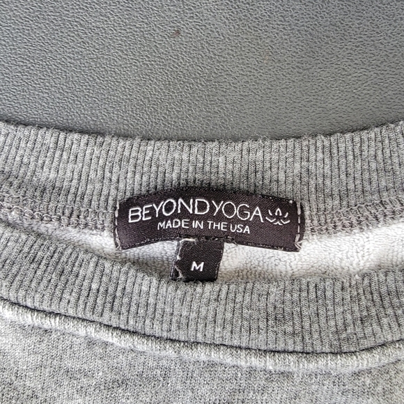Beyond Yoga Lace Up Sleeve Sweatshirt M - Picture 4 of 9